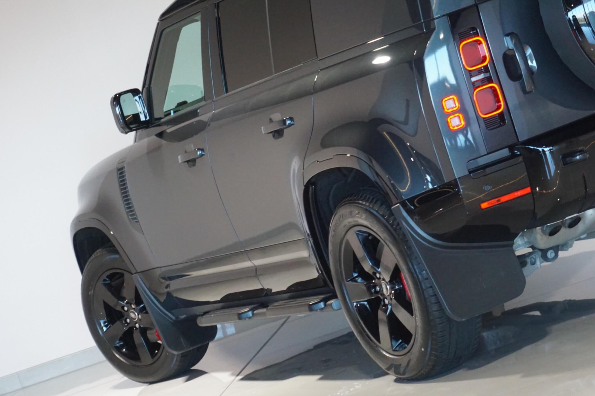 Land Rover Defender 110 3.0 D350 MHEV X-Dynamic HSE Hard Top SUV 5dr Diesel Auto 4WD MWB Euro 6 (s/s) (350 ps)